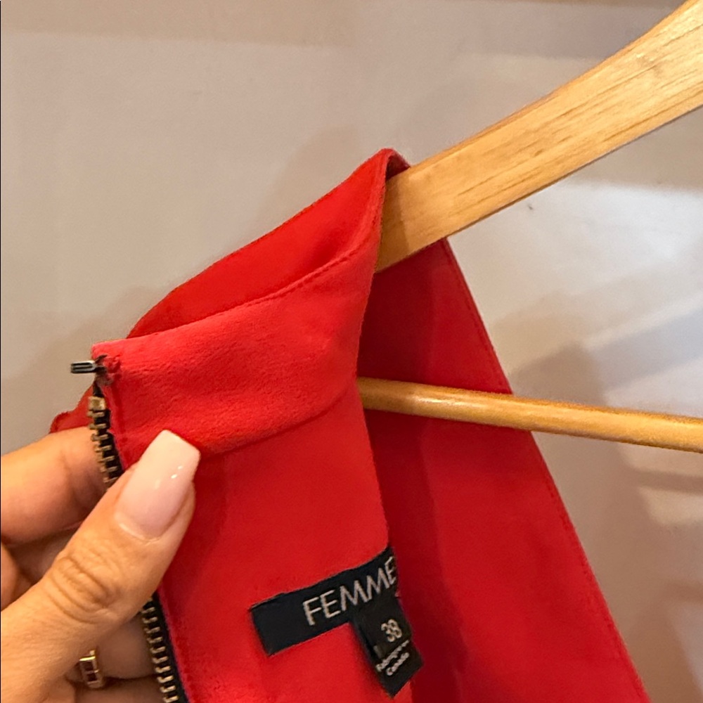 Elegant Red Women's Dress - Picture 8 of 12